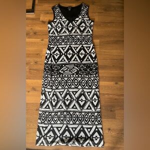 Nueva Aztec print maxi dress NWOT